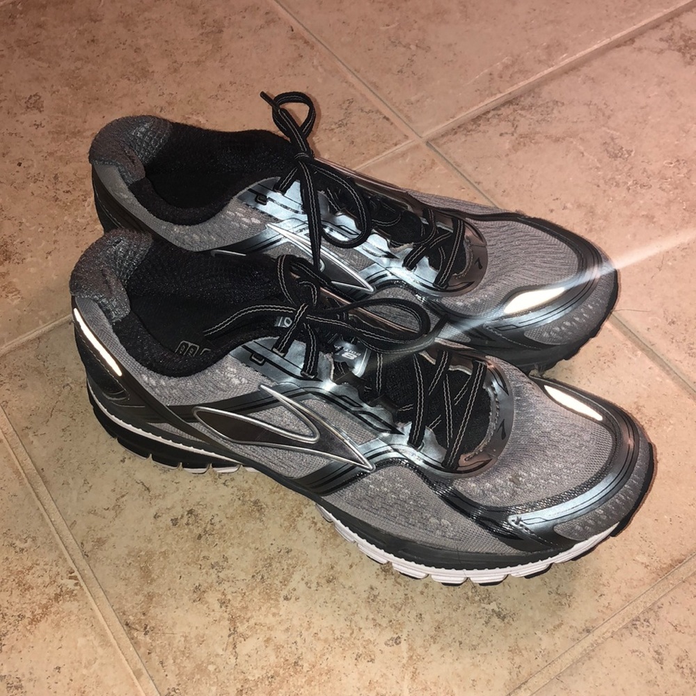 Dark Grey Tennis Shoes